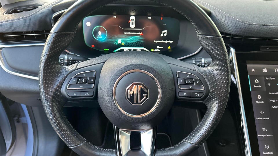 MG Marvel R Luxury 5d