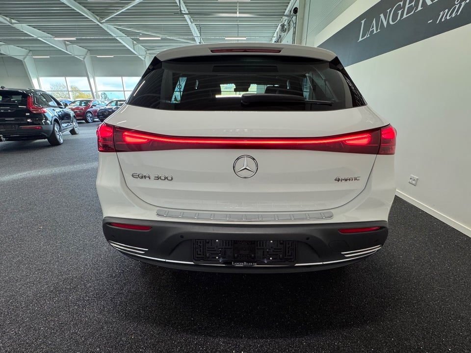 Mercedes EQA300 Progressive 4Matic 5d