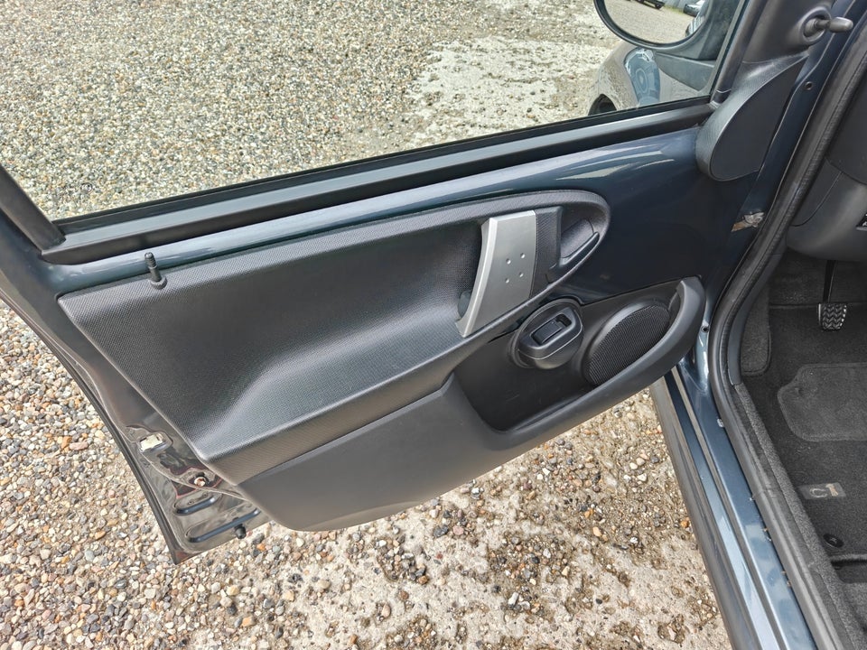 Citroën C1 1,0i Exclusive 5d
