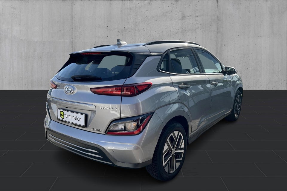 Hyundai Kona 39 EV Essential 5d