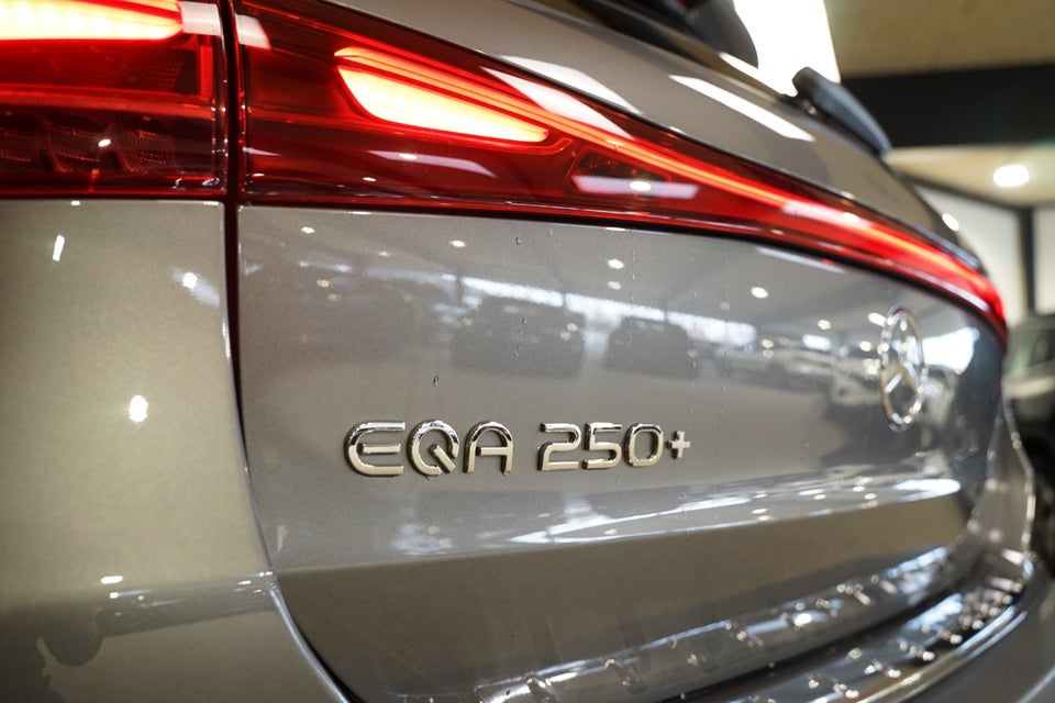 Mercedes EQA250+ Progressive Advance 5d