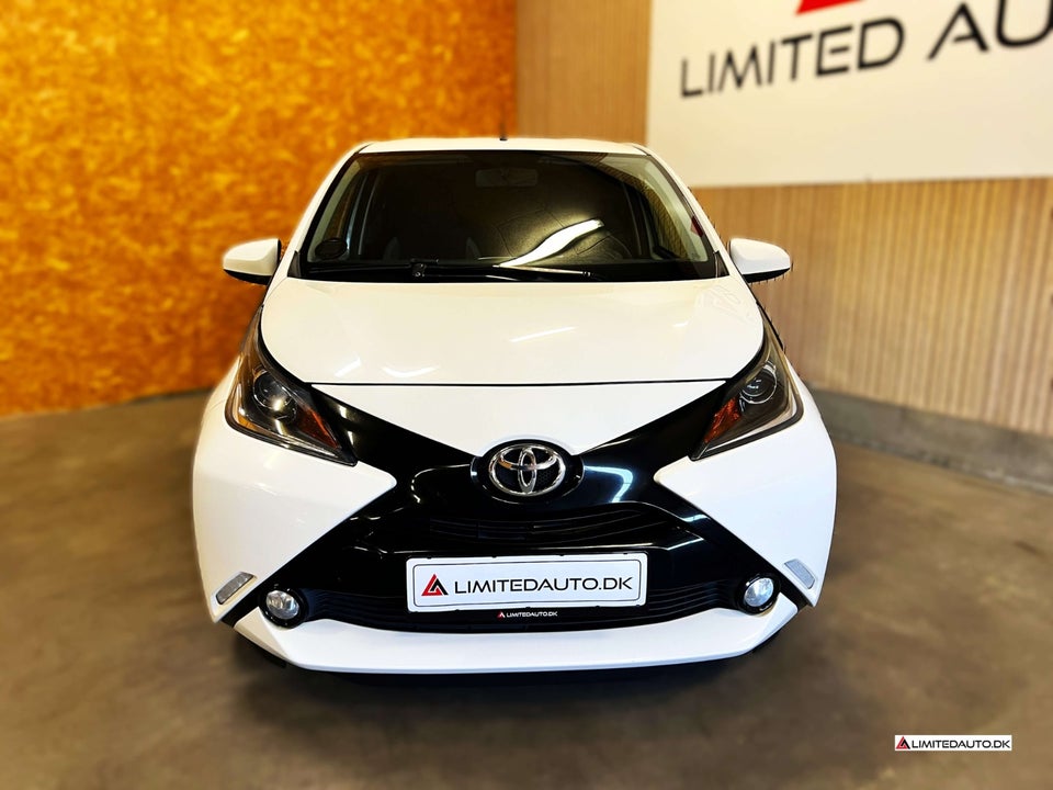 Toyota Aygo 1,0 VVT-i x-press 5d