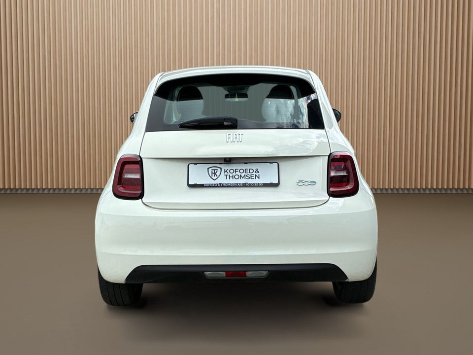 Fiat 500e 42 Icon 3d