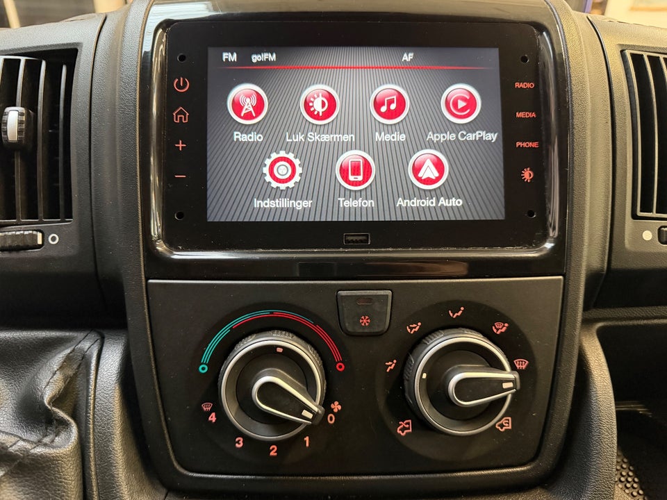 Peugeot Boxer 333 2,2 BlueHDi 140 L2H1 Premium