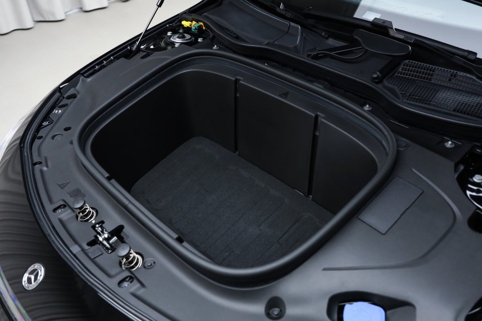Mercedes CLA250+ electric AMG Premium 4d