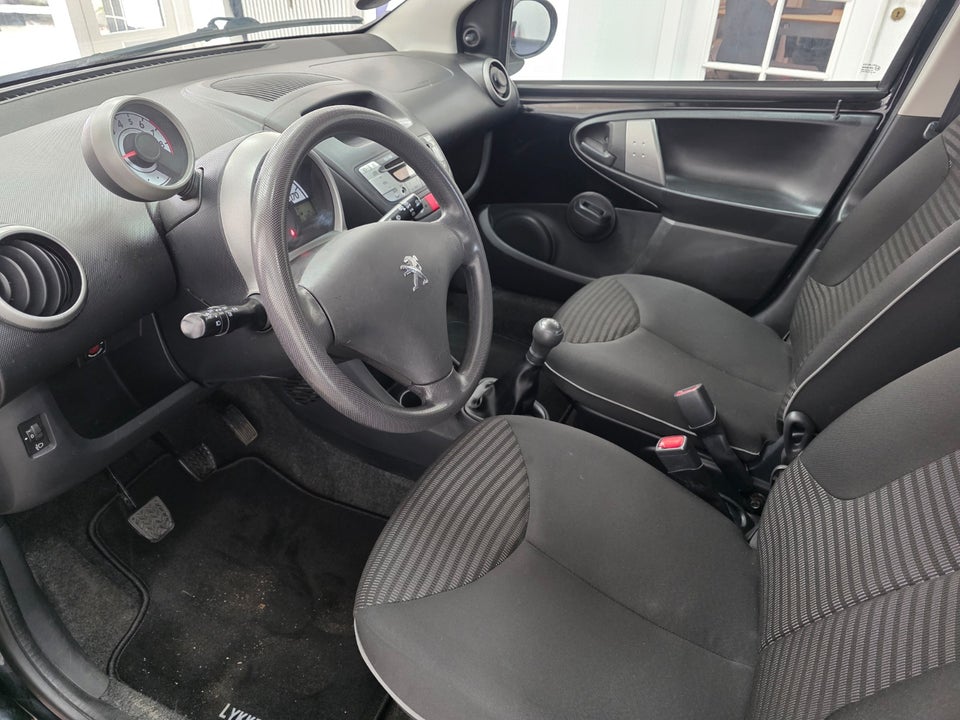 Peugeot 107 1,0 Active 5d