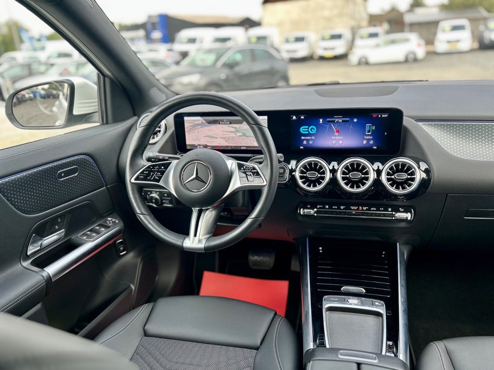 Mercedes EQA300 Progressive 4Matic 5d