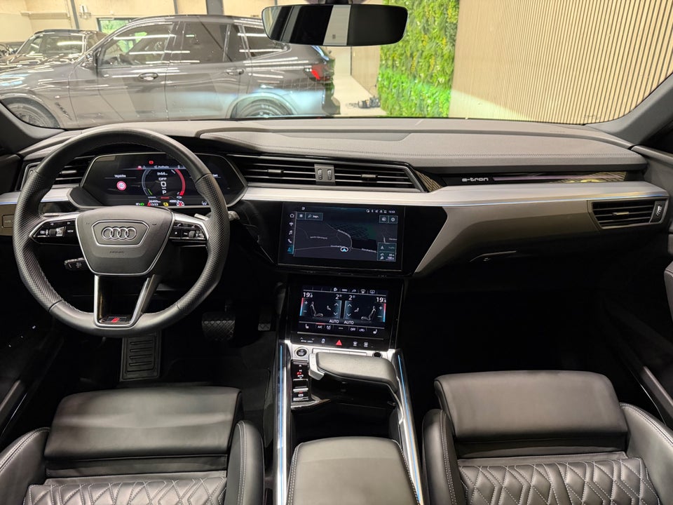 Audi e-tron 55 S-line quattro 5d
