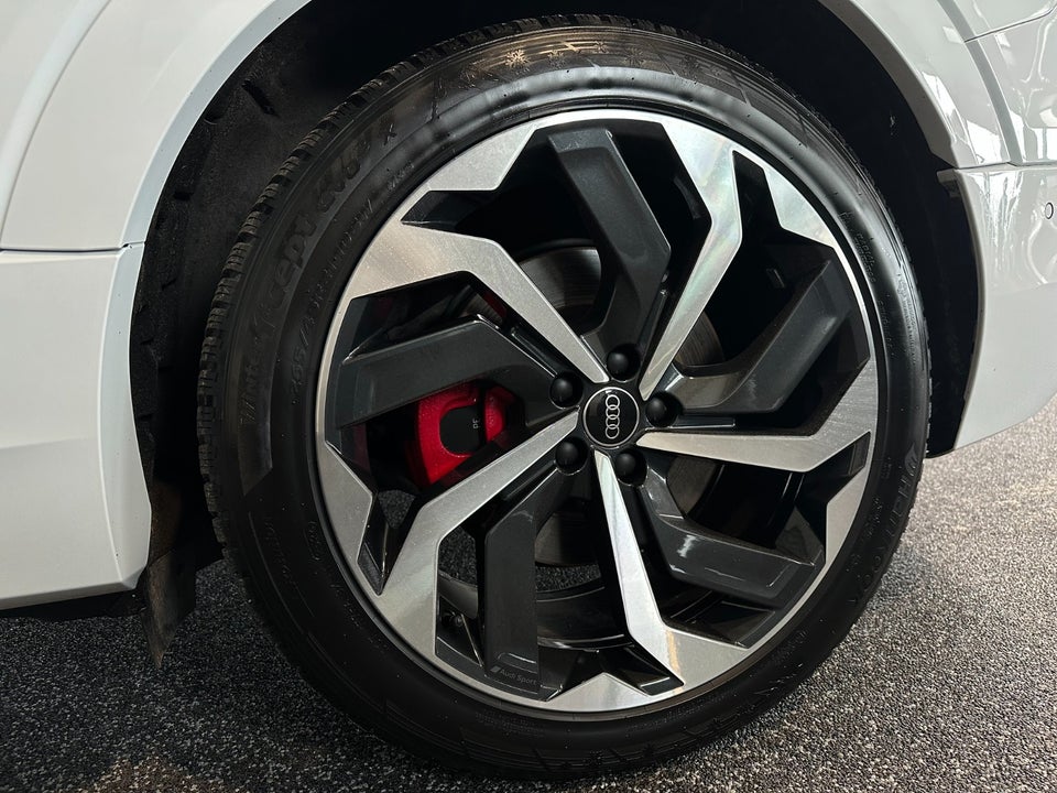 Audi Q8 e-tron 55 Sportback quattro 5d