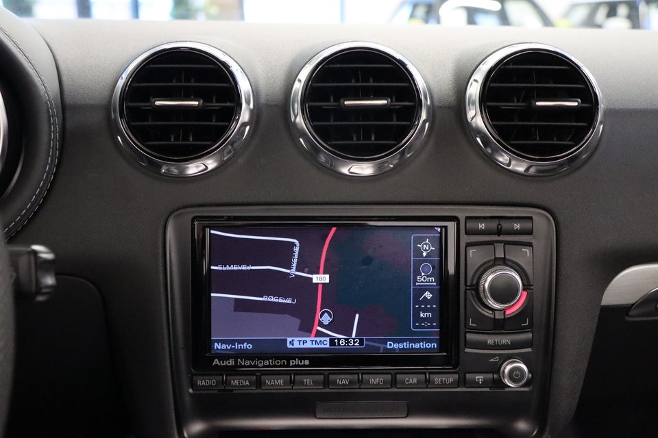 Audi TT 2,0 TFSi 211 Roadster quattro S-tr. 2d