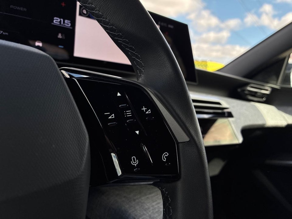 Peugeot e-5008 77 Allure 7prs 5d