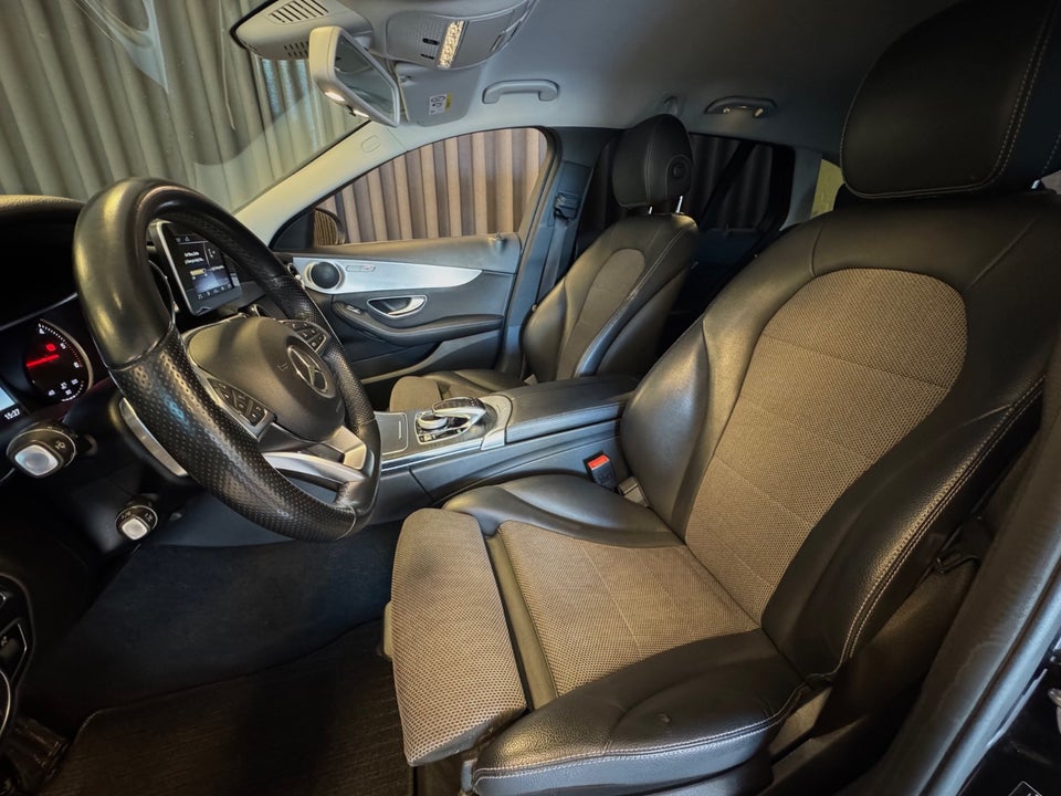 Mercedes C220 d 2,2 AMG Line stc. aut. 5d