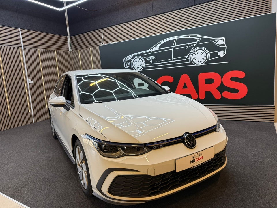 VW Golf VIII 1,4 GTE DSG 5d