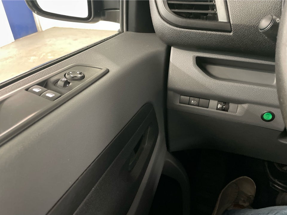 Peugeot 108 1,0 e-VTi 72 Infinity 5d