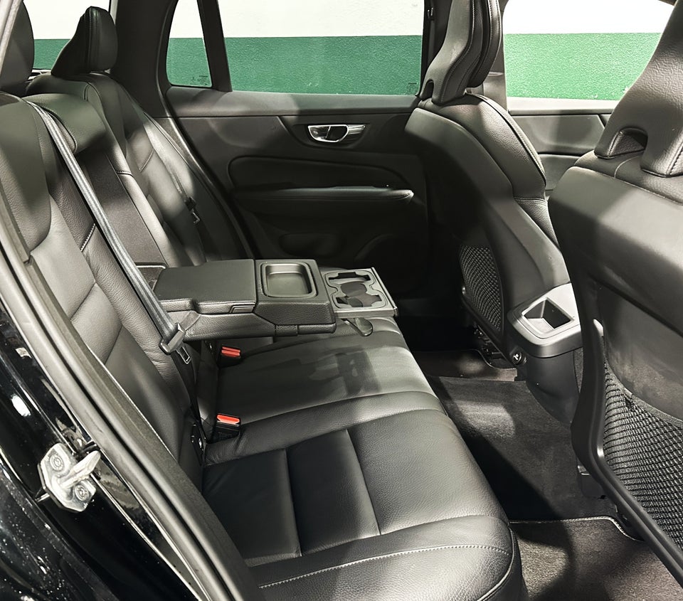 Volvo V60 2,0 T4 190 R-Design aut. 5d