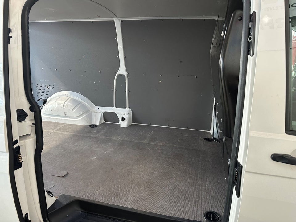 VW Transporter 2,0 TDi 150 Kassevogn lang