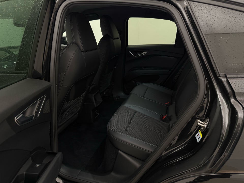 Audi Q4 e-tron 40 S-line Sportback 5d