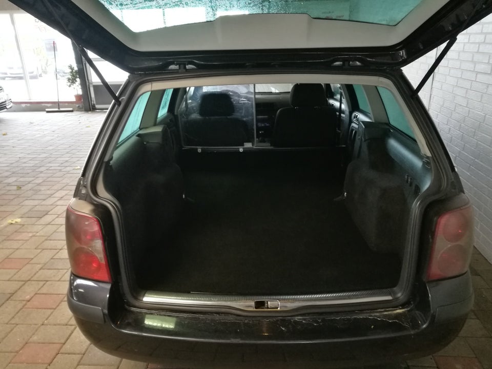 VW Passat 2,0 TDi 140 Comfortline 4d