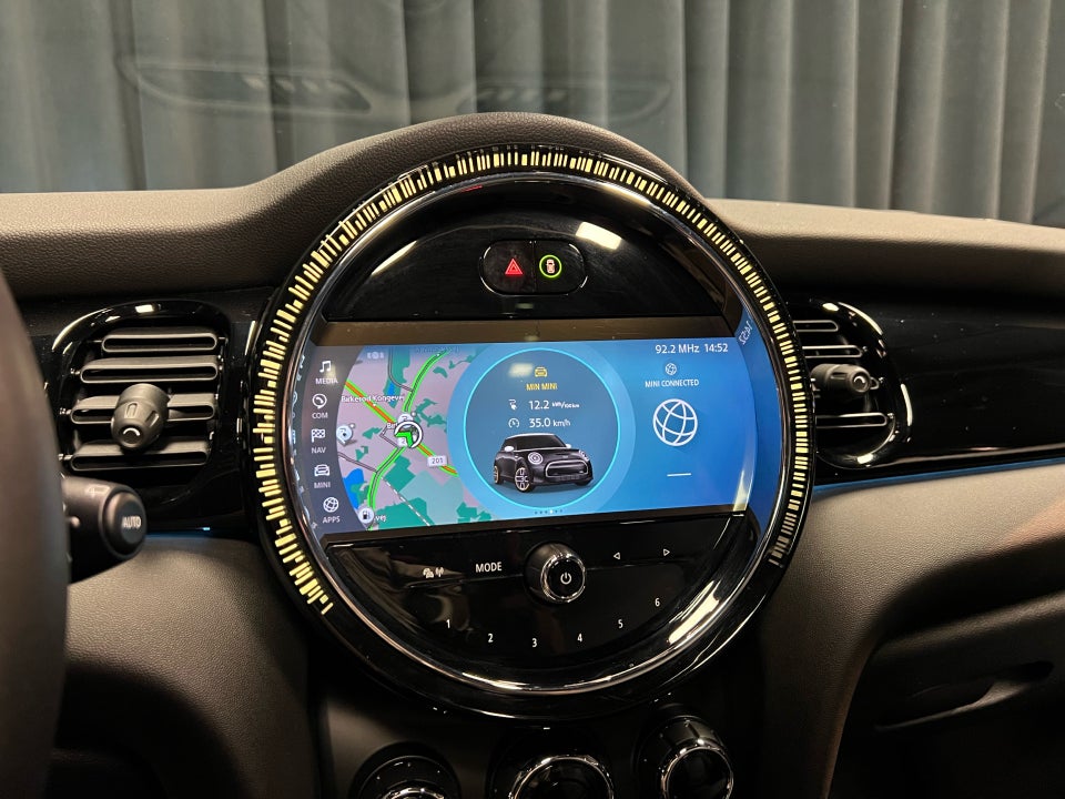 MINI Cooper SE Edition Premium Plus 3d