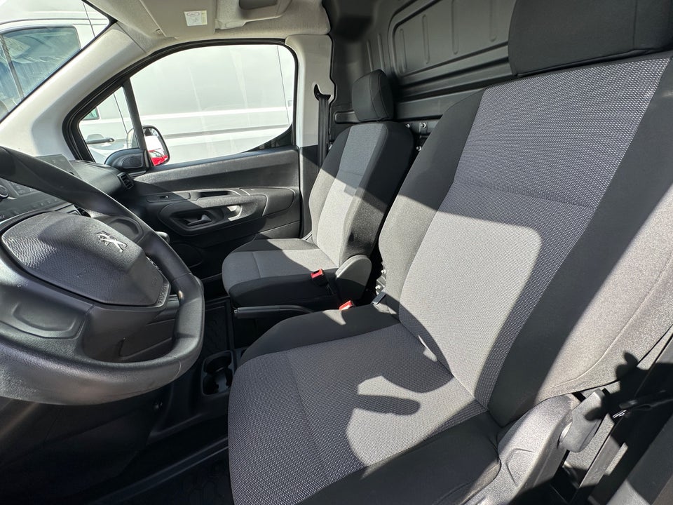 Peugeot Partner 1,2 PureTech 110 L1V1 Plus Van