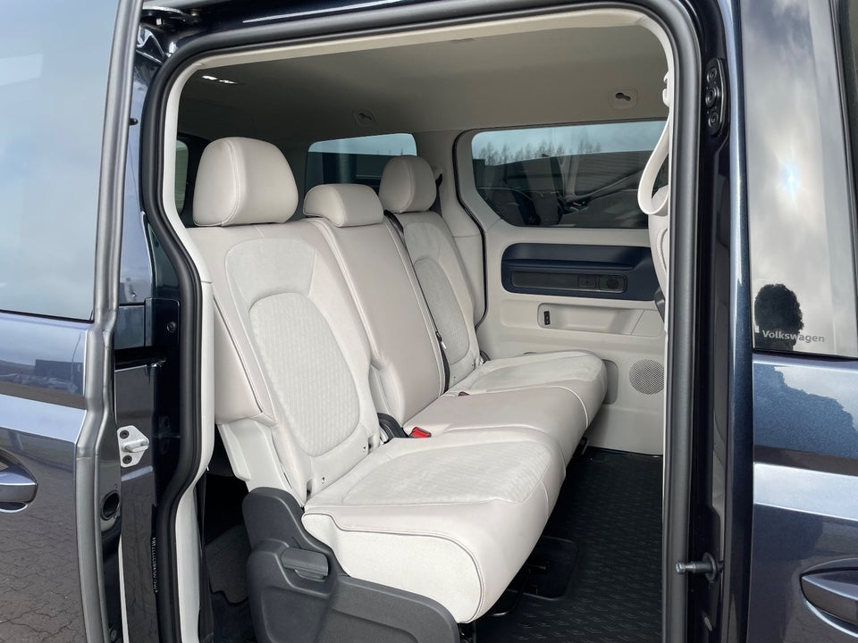 VW ID.Buzz 77 Style SWB 5d