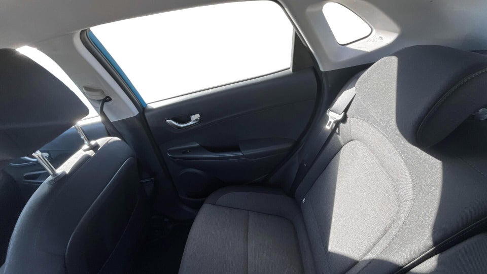 Hyundai Kona 39 EV Essential 5d