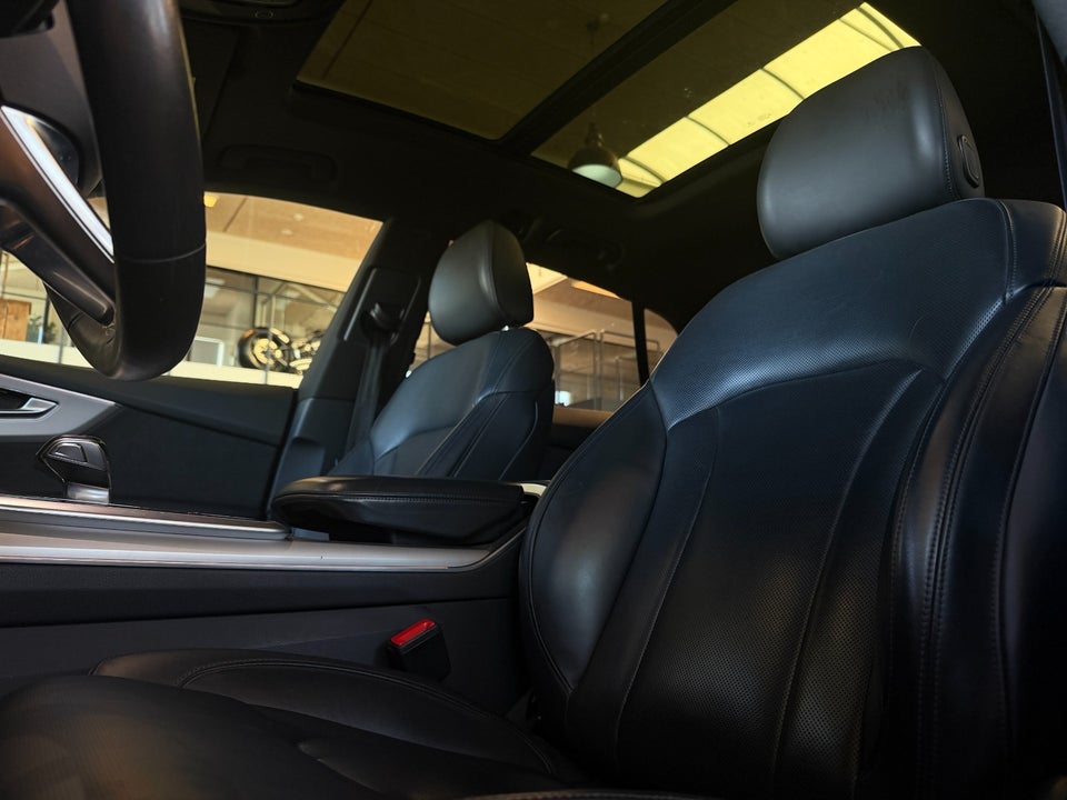 Audi Q8 50 TDi S-line quattro Tiptr. 5d