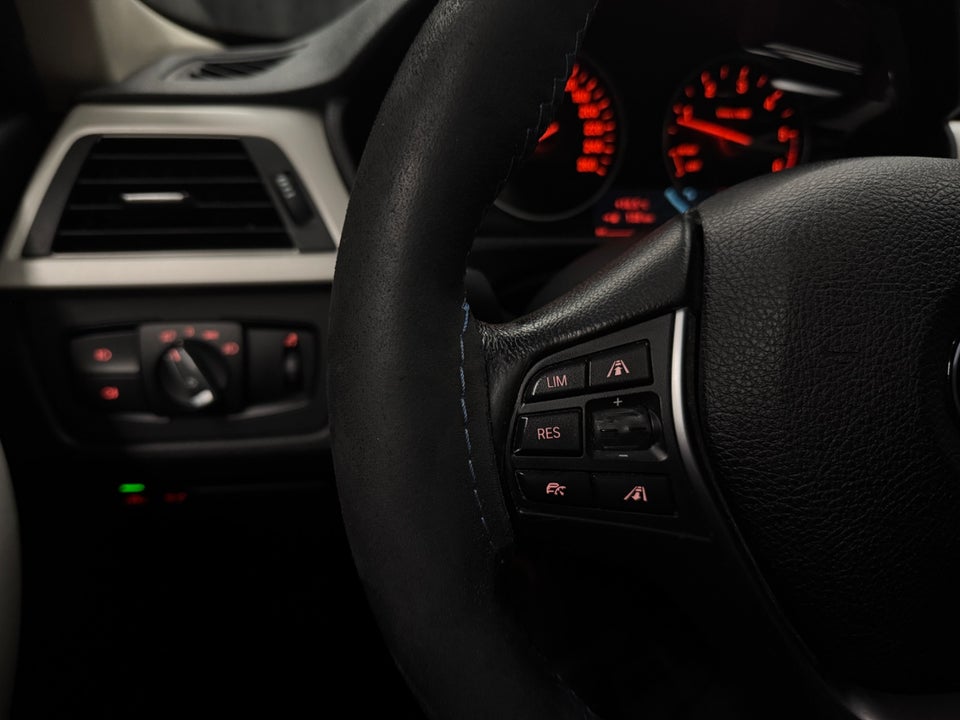 BMW 320d 2,0 Touring xDrive aut. 5d