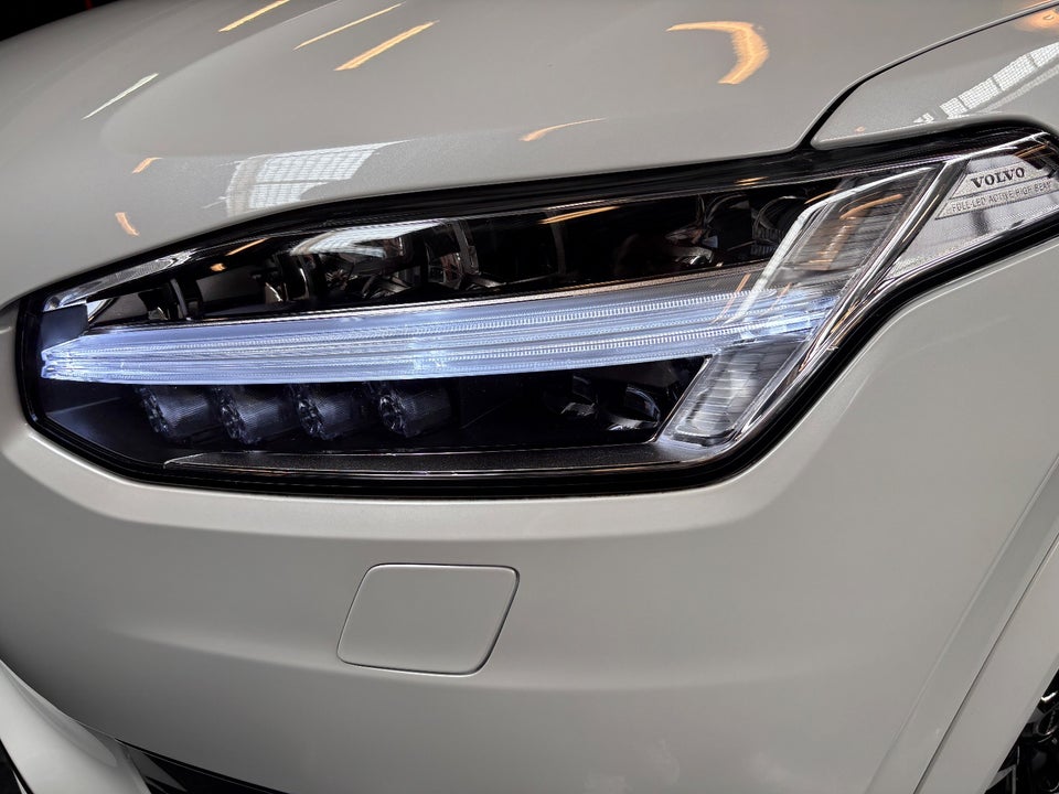 Volvo XC90 2,0 T8 ReCharge Ultimate Dark aut. AWD 7prs 5d