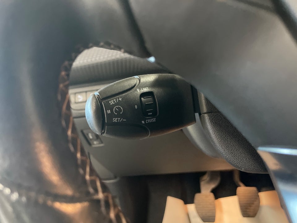 Peugeot 208 1,6 BlueHDi 100 Allure 5d