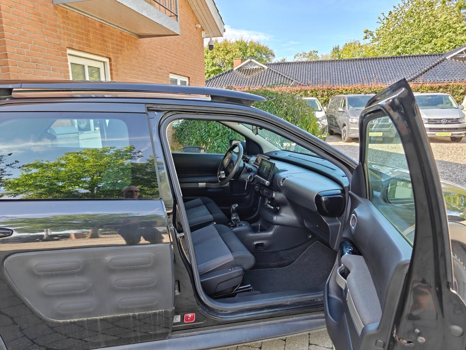Citroën C4 Cactus 1,6 BlueHDi 100 Shine Van 5d