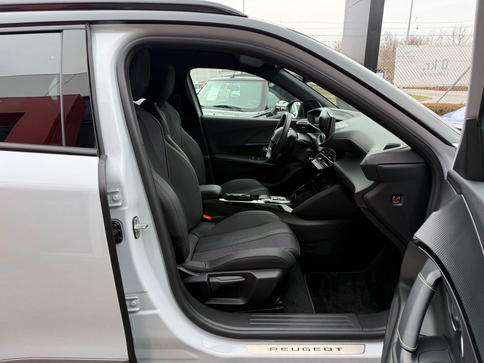 Peugeot e-2008 54 GT 5d