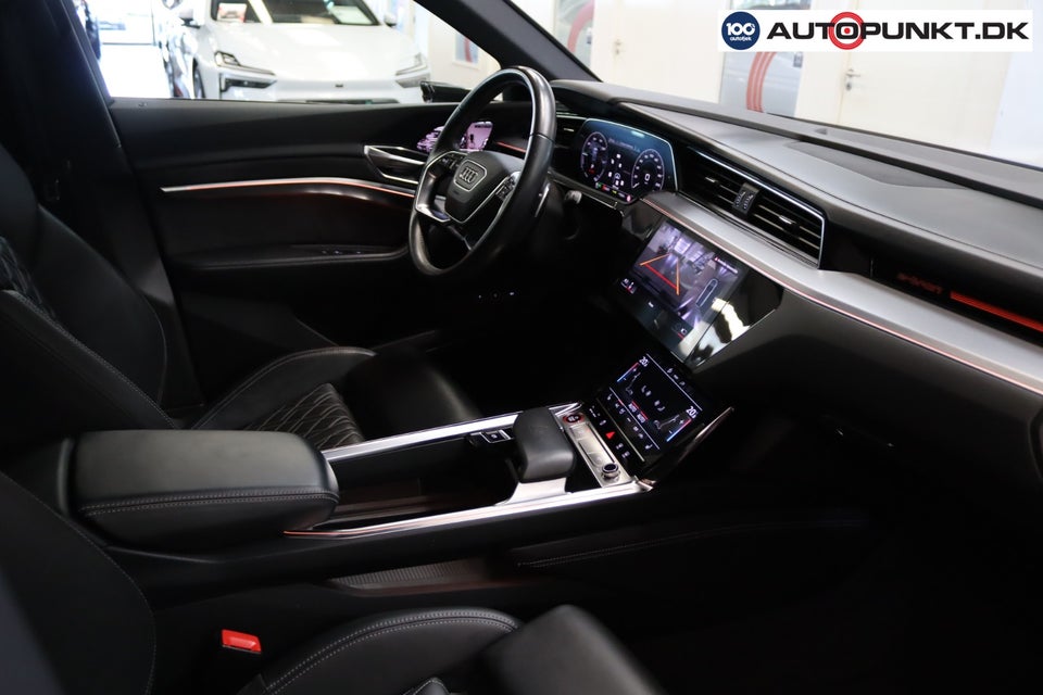 Audi e-tron S quattro 5d
