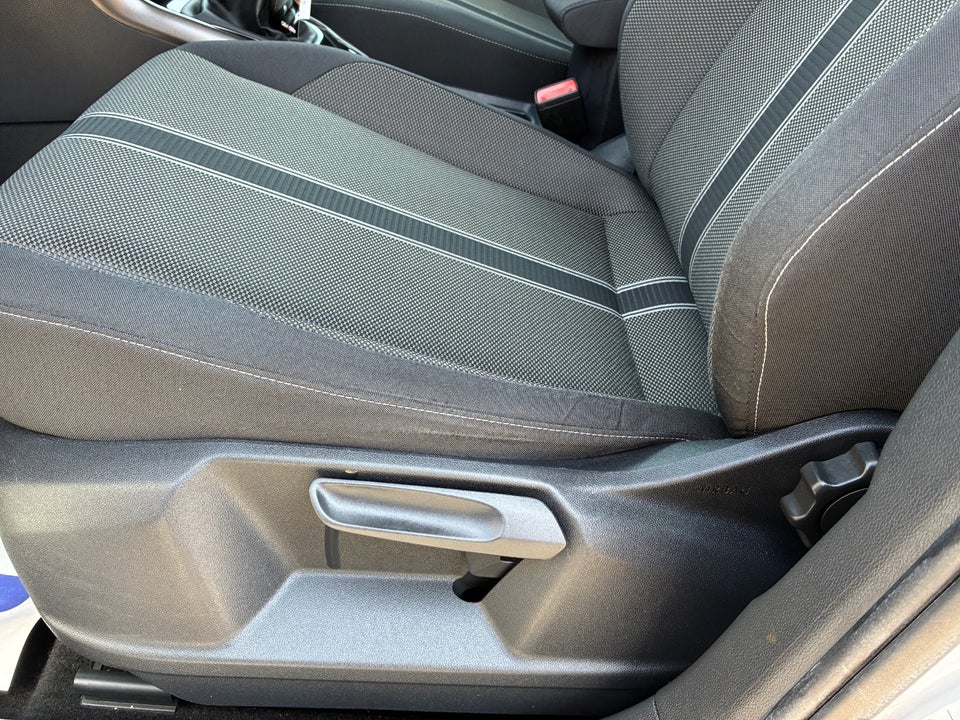 VW T-Roc 1,0 TSi 115 Style 5d