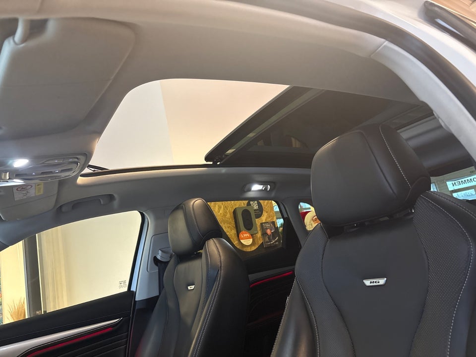 MG Marvel R Luxury 5d