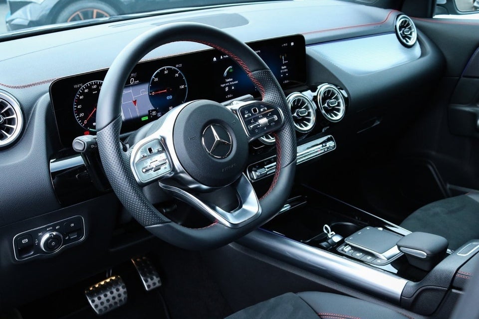 Mercedes EQA350 AMG Line 4Matic 5d