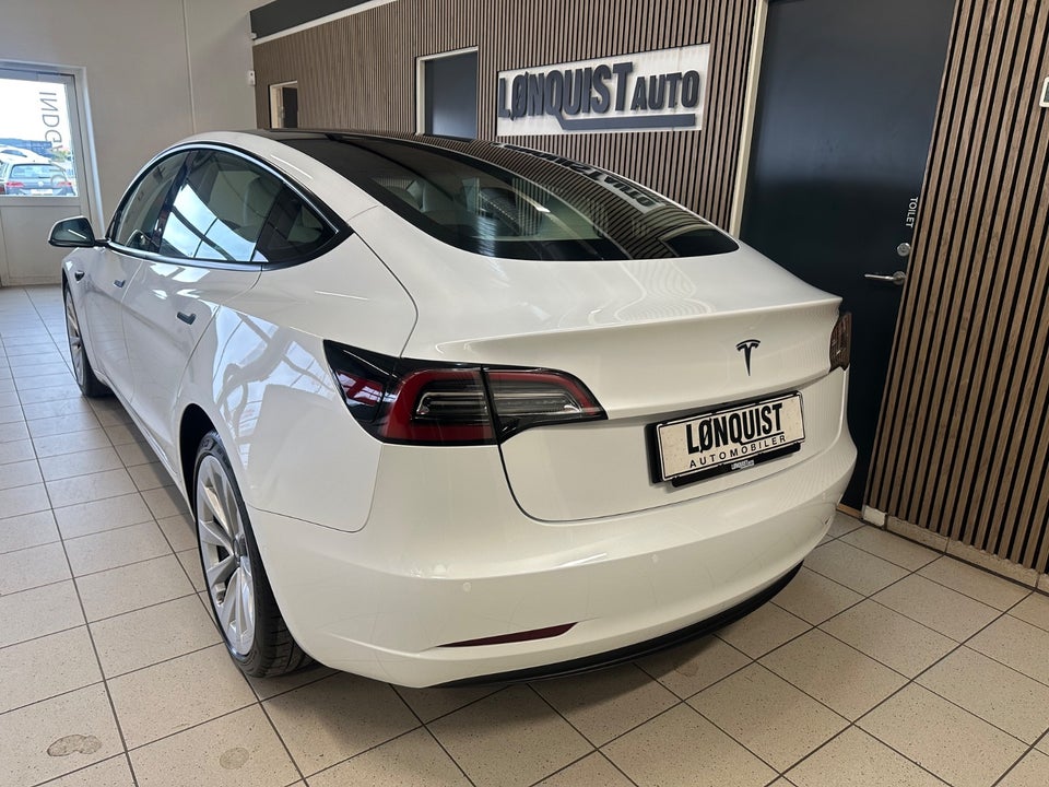 Tesla Model 3 Standard Range+ RWD 4d