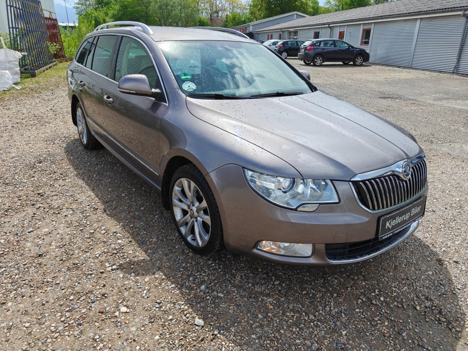 Skoda Superb 1,8 TSi 160 Elegance Combi 5d