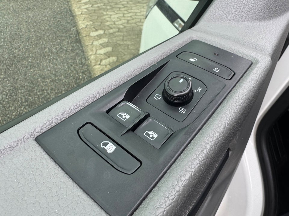 VW Transporter 2,0 TDi 150 Kassevogn DSG lang