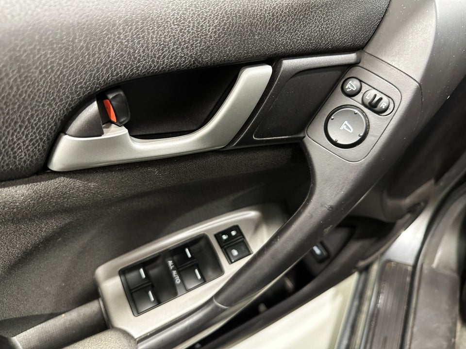 Honda Accord 2,2 i-DTEC Elegance 4d