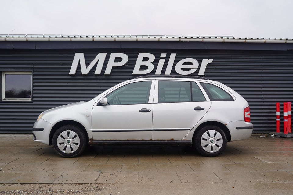 Skoda Fabia 1,2 12V Ambiente 5d