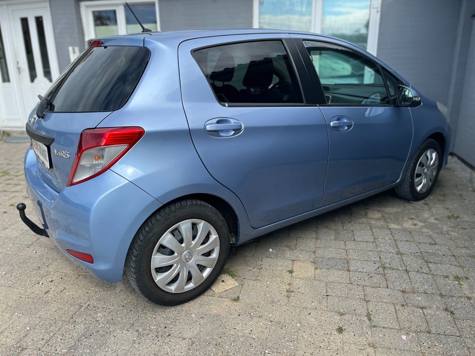 Toyota Yaris 1,0 VVT-i T1 5d