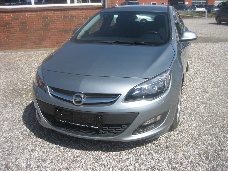 Opel Astra 1,4 100 Limited 5d