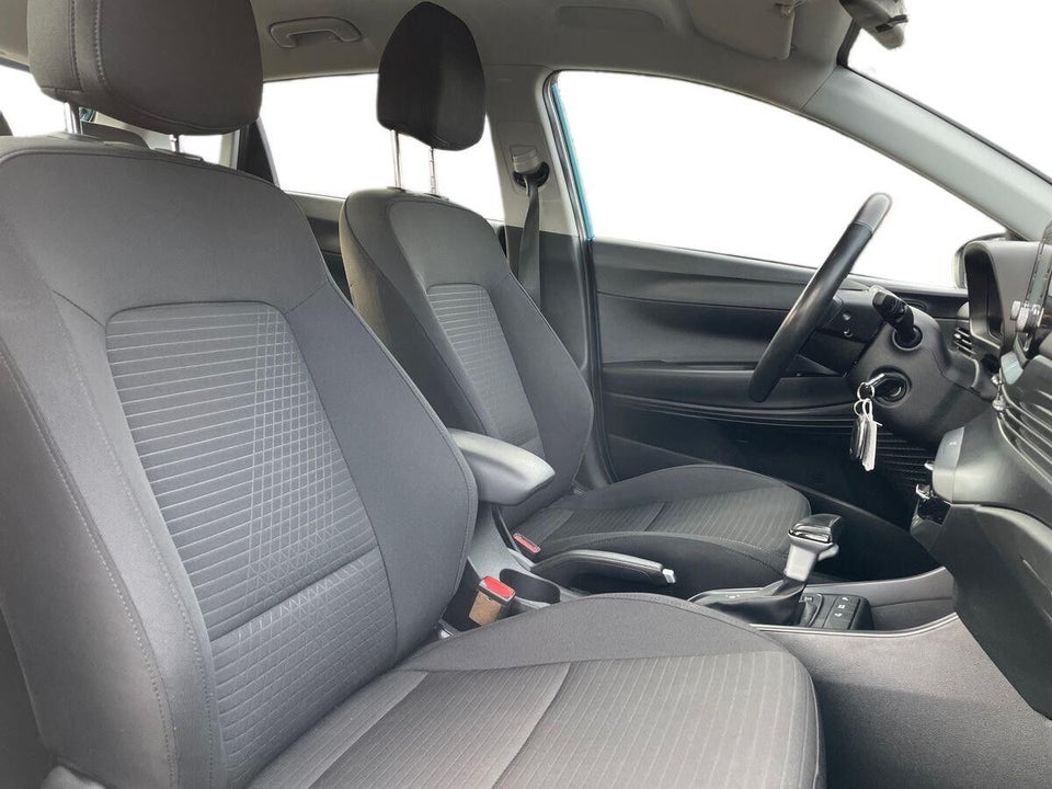 Hyundai i20 1,0 T-GDi Essential DCT 5d
