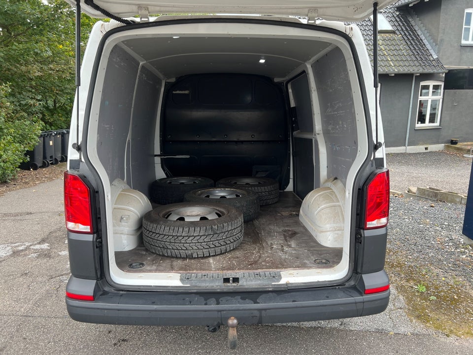 VW Transporter 2,0 TDi 150 Kassevogn DSG kort