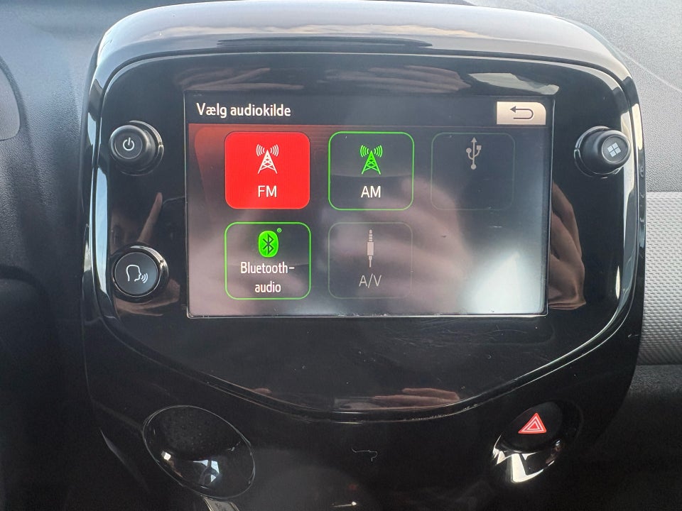 Peugeot 108 1,0 e-VTi 72 Infinity 5d