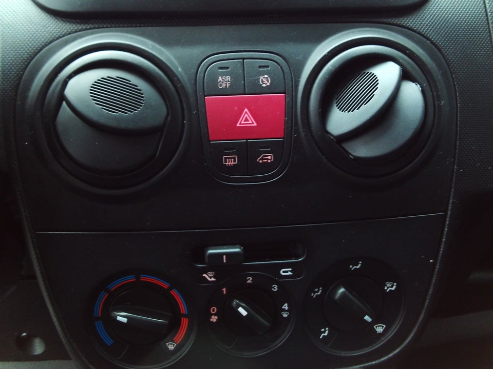 Peugeot Bipper 1,3 HDi 75 Fresh aut. Van 4d