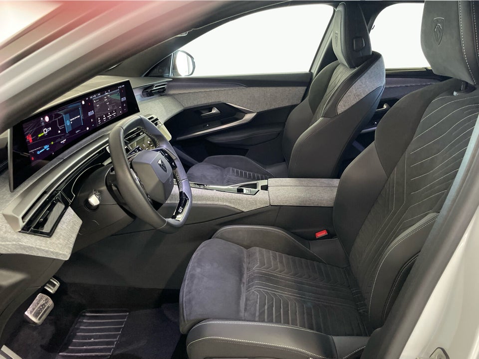 Peugeot e-5008 77 GT Pack 7prs 5d
