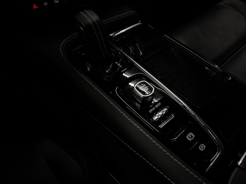 Volvo V60 2,0 T6 ReCharge R-Design aut. AWD 5d