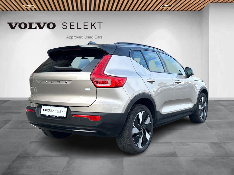 Volvo XC40 ReCharge Extended Range Plus 5d